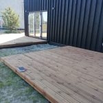 terasa medinis fasadas